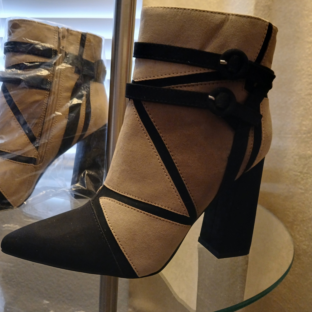 Stylish Black and Tan Women's Ankle Boots